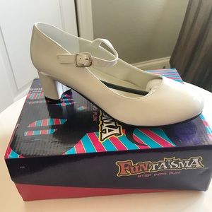 White patent leather Mary Jane heels
